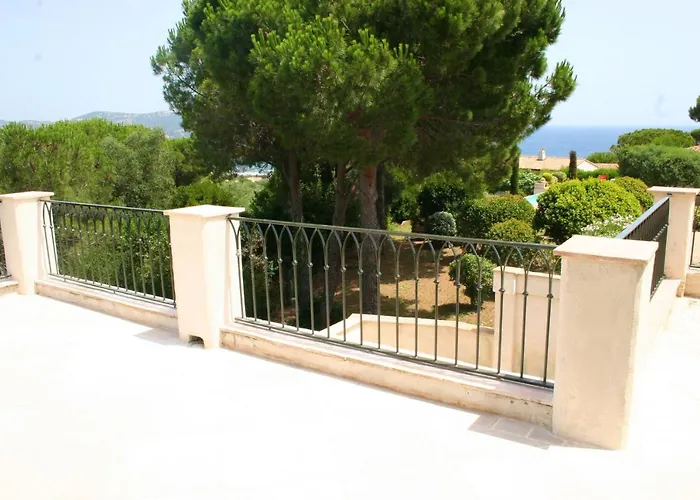 Maison Elegante A Avec Vue Sur La بيت للعطل